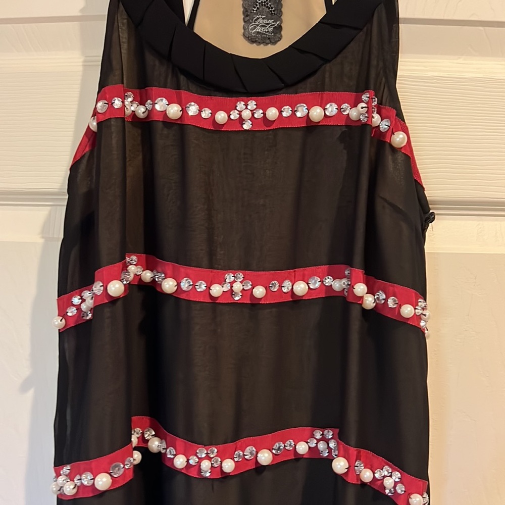 Black tank dress, With red ribbon sequins and pearls stripes - Picture 2 of 7